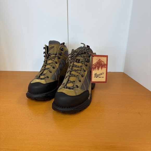 NWT Men’s Danner 452 Radical GTX Boots in Coffee Sz 8 - Picture 1 of 7